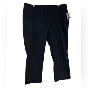 {Crown & Ivy} Charlotte Cropped Pants